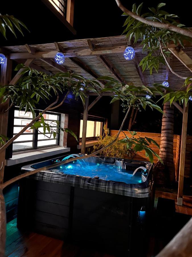 ラ・サリーヌ・レ・バンLa Casa Edeliaアパートメント エクステリア 写真